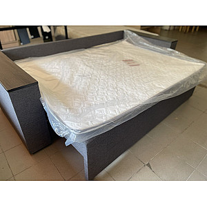 Футон Мрія, Україна