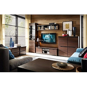 МС Джулі, вітальня, ВМК